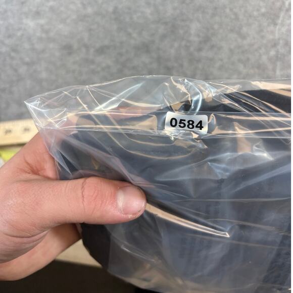 Vintage Y2K Looney Tunes Tweety Bird Graphic Shorts Boys Small Black Relaxed - Picture 7 of 7